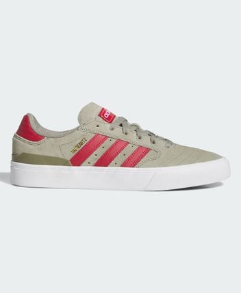 Sneakers SIGNATURE (688)