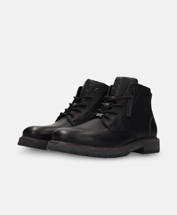 Lace-up ankle boot