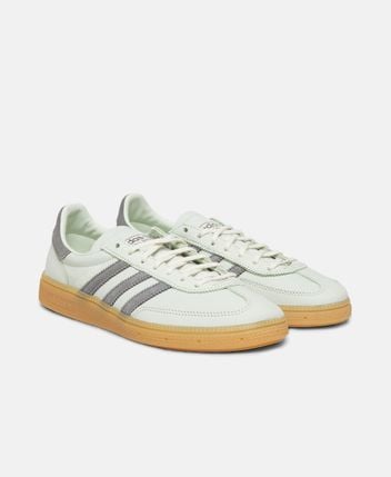 Sneakers Spezial
