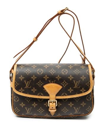 Pre-loved Shoulder bag Sologne