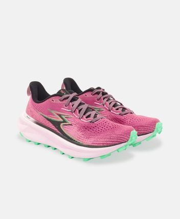 Trail running shoes