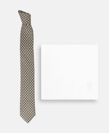 Silk tie and pocket square