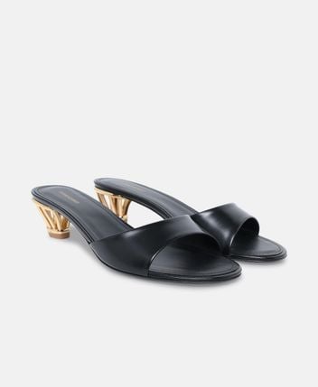 Mules Arya