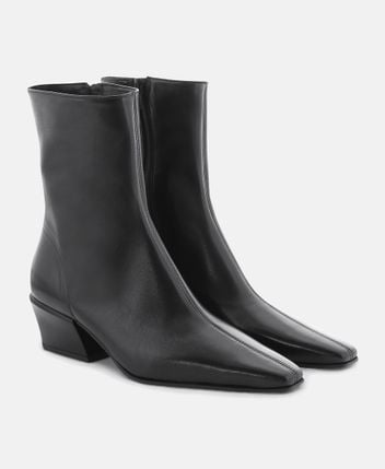 Ankle boots