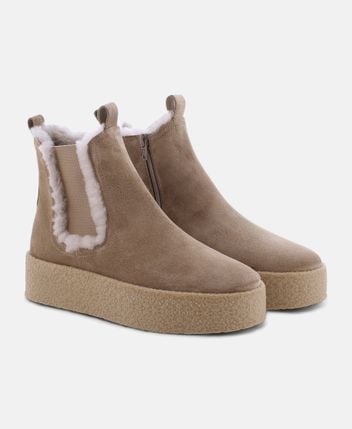 Chelsea boots