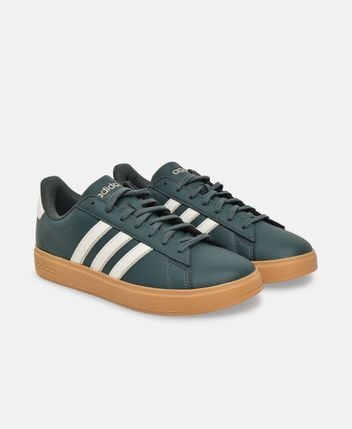 Sports shoes Grand Court 2.0