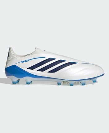Football boots P1