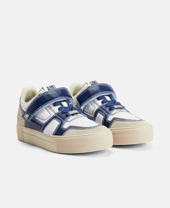 Sneakers Arcade