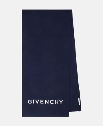 Wool scarf