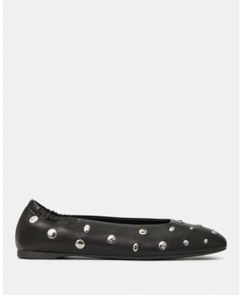 Ballet flats