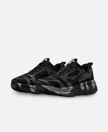 Running shoes Vomero 18
